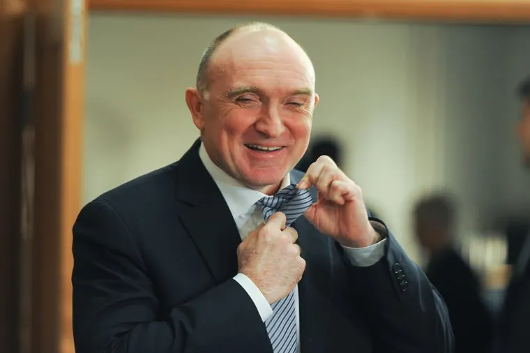 Дубровский интервью Челябинск, галстук, дубровский борис