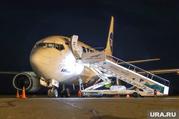 Самолету Utair пришлось вернуться во Внуково из-за разгерметизации