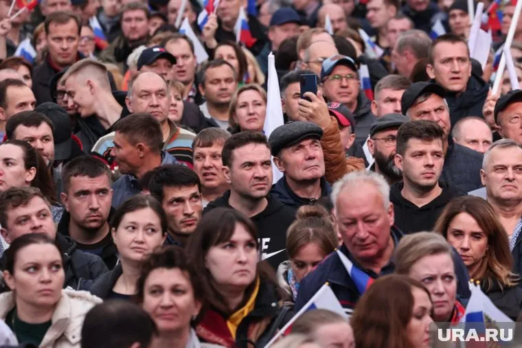 На митинг в поддержку новых территорий России собрались тысячи москвичей