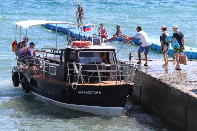 Черноморский флот, Крым и летний отдых. ХМАО