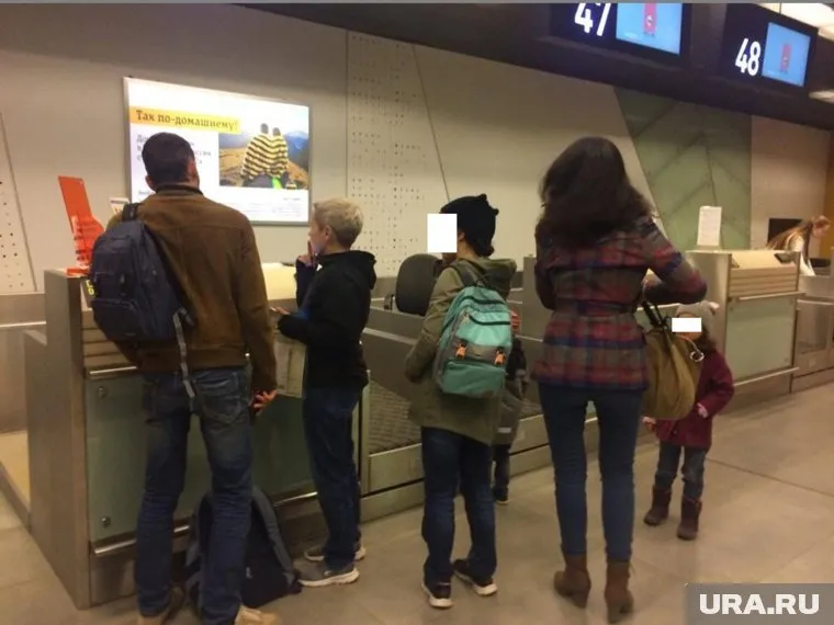 Источники уверяют, что женщина с белыми волосами - Савиновских