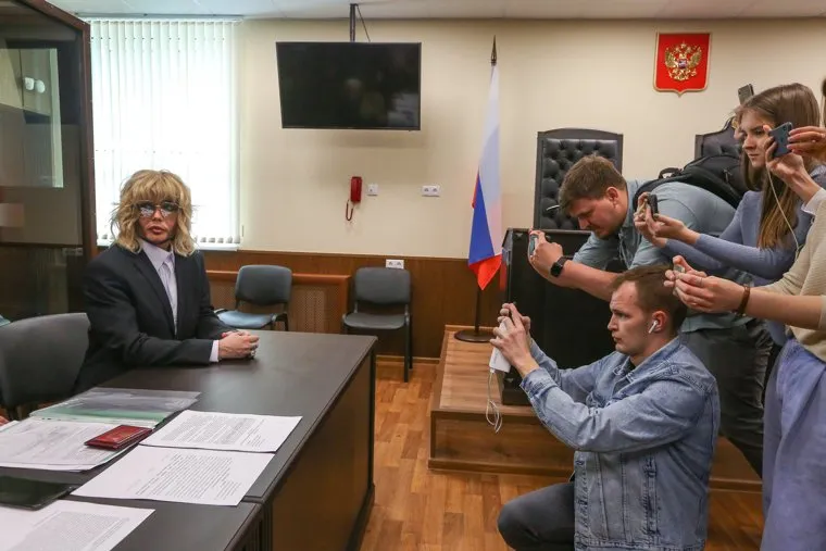 Шоумен и парикмахер Сергей Зверев в Тверском районном суде г. Москвы. Москва