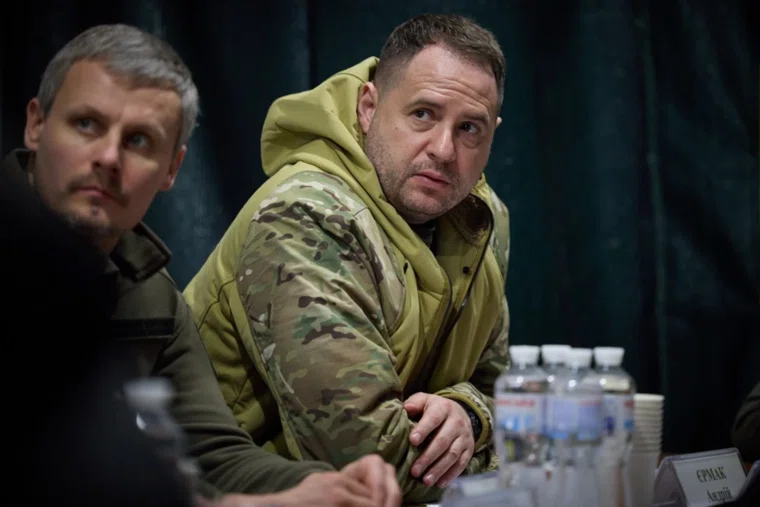 Ермак (справа) был уволен на фоне коррупционного скандала