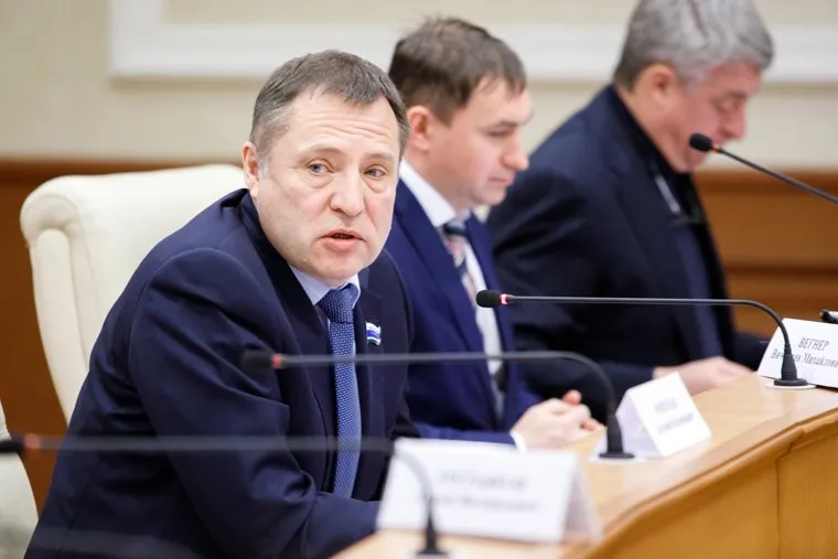 Заседание комитета по региональной политике заксобрания СО по вопросу отмены прямых выборов мэра. Екатеринбург, вегнер вячеслав