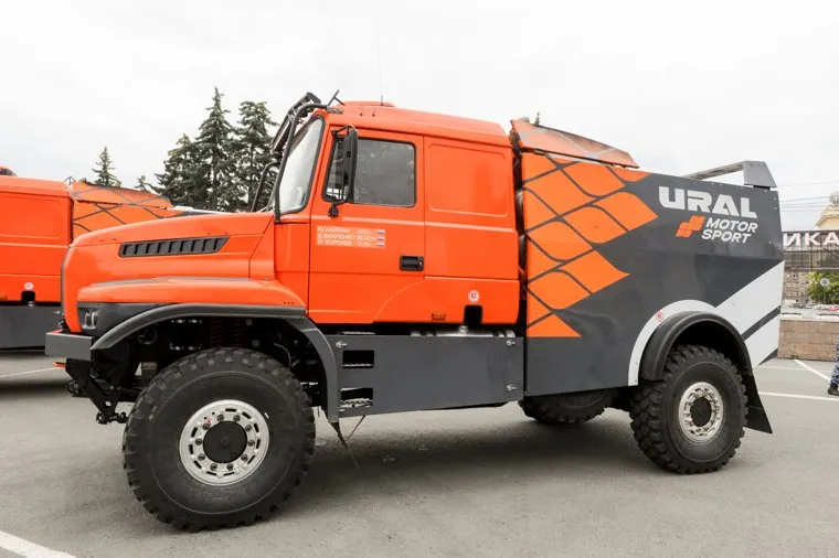 Алексей Текслер и команда УралАЗ, ралли Шелковый путь. Челябинск