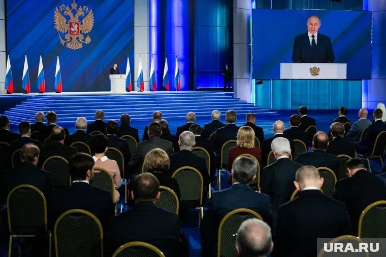 Путин ежегодно готовит послание Федеральному собранию