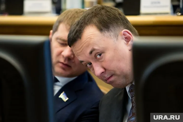 Экс-депутат Владислав Фоменко вернулся в думу ХМАО