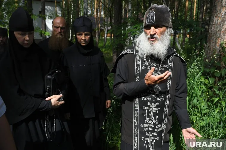 Схиигумен Сергий продолжает проповедовать, несмотря на запрет