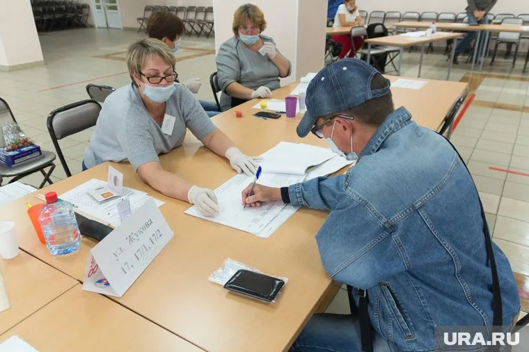 На участки пришли около трети всех, кто имел право голоса