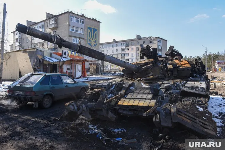 Украинские военные размещают артиллерию в жилых кварталах Бахмута