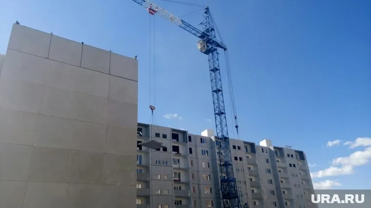 Дольщики "Речелстроя" в соцсетях фиксировали каждую установленную панель и движение крана