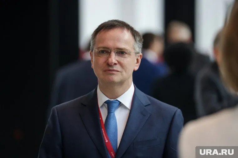 Мединский заявил, что Украина хочет перемирия для организации саммита глав государств