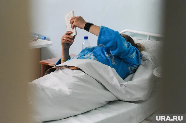 Мест в палатах для всех пациентов не хватает