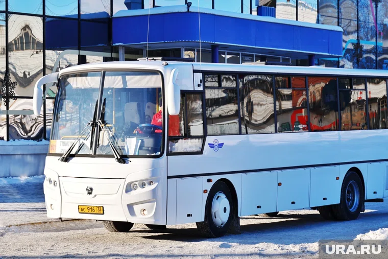 Молодого парня зарезали, когда он вышел из автобуса