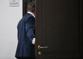 Легендарный тюменский хирург сложил полномочия депутата в гордуме Тюмени