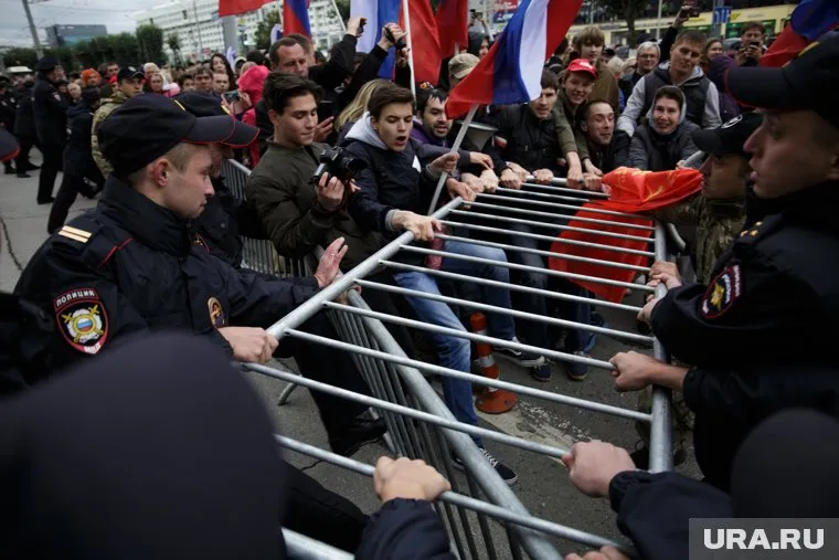 Акция против пенсионного возраста прошла на Комсомольском проспекте