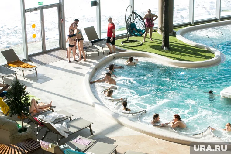 Спасатели потушили учебный пожар в аквапарке «ЛетоЛето»