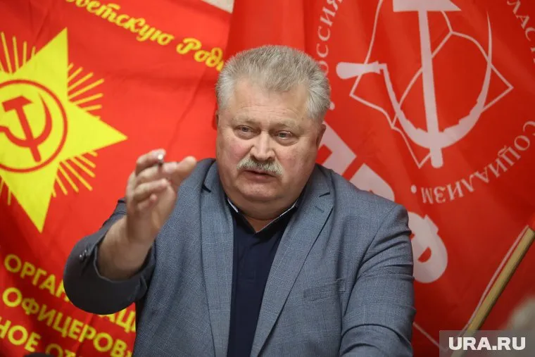 Глава курганского отделения КПРФ заявил, что депутат гордумы Сидоров нарушает закон и добивается досрочного сложения его депутатских полномочий