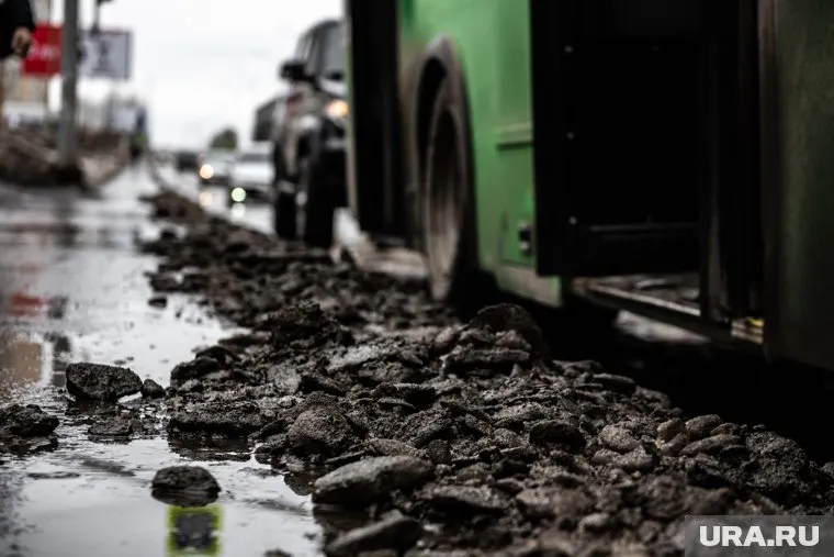 Грязь на улицах Екатеринбурга стала одной из актуальных проблем для жителей