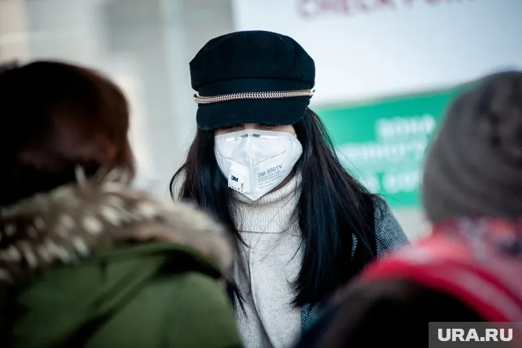 Пока в РФ не планируют вводить ограничения из-за COVID