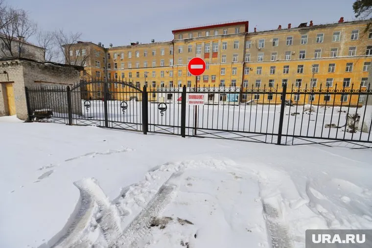 Курганская больница превращается в госпиталь для приема больных коронавирусом