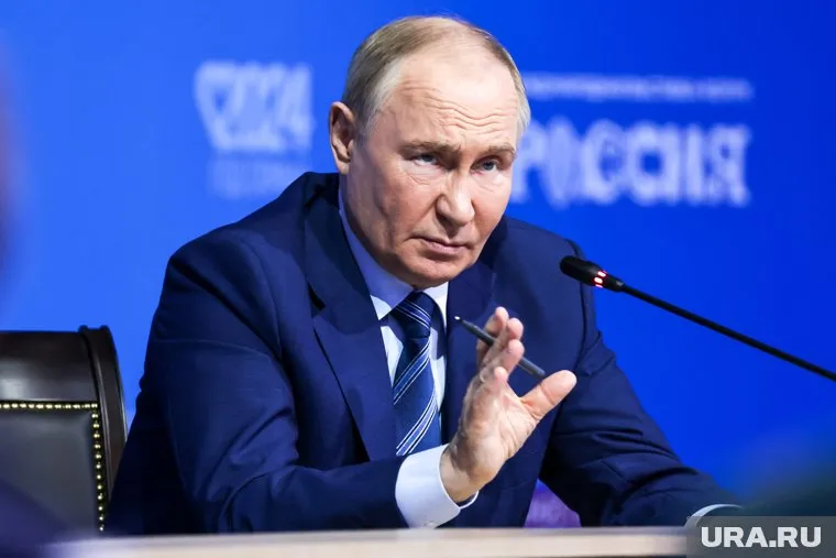 Путин призвал уделять вернувшимся с СВО
бойцам, внимание