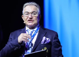 Дмитрий Дибров наорал на журналистку из-за вопроса о любовницах