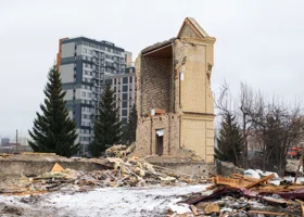 В Тюмени снесли особняки криминального авторитета Ганса: что осталось от былой роскоши