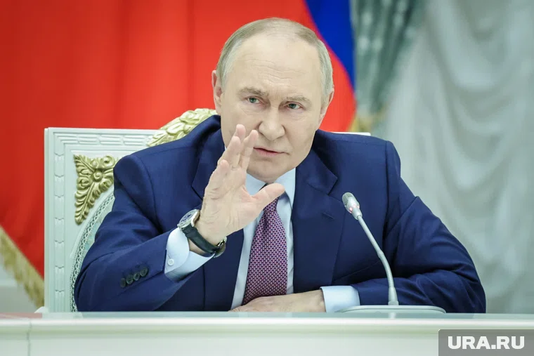 Владимир Путин поручил позаботиться о качестве образования юных спортсменов