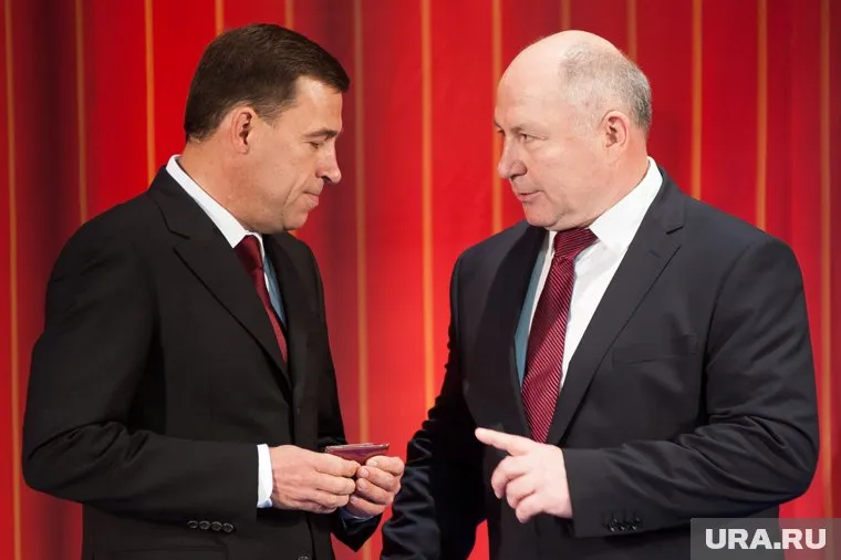 Валерий Чайников (справа) работает в свердловской власти с 2012 года