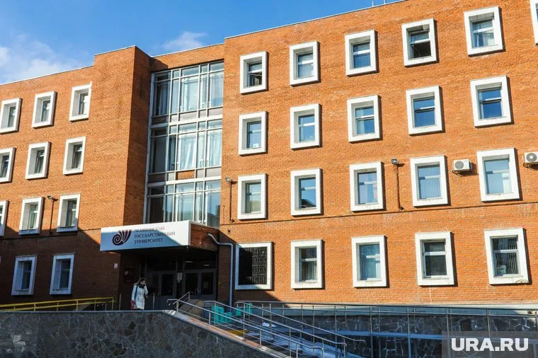 Учебный процесс в главном корпусе вуза приостановлен