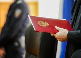 В Челябинске осудили посредника, передававшего взятки ОПГ экс-советника мэра