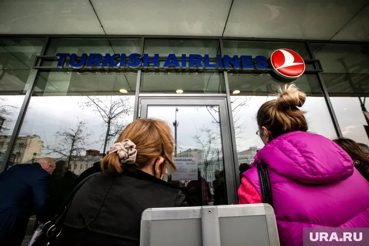 Не менее десяти россиян сняли с рейса Стамбул — Буэнос-Айрес без объяснения причин