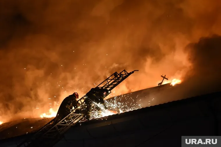 Взрыв произошел из-за бочек с краской