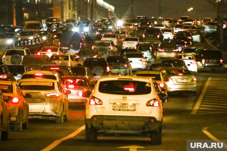 Сервис 2ГИС оценивает дорожные заторы в областной столице на девять баллов из десяти