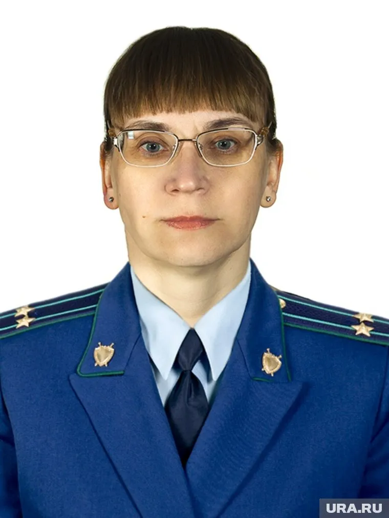 Прокуратура ЯНАО проводила на пенсию своего пресс-секретаря, заслужившего уважение среди коллег и журналистов