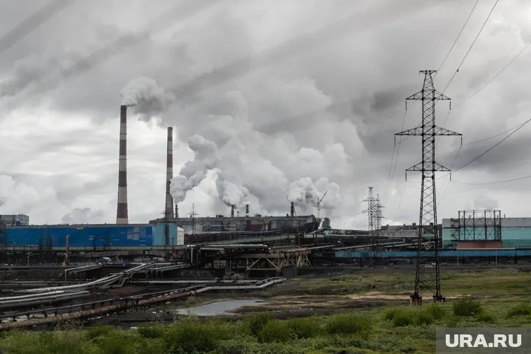 Ишимцы винят в неприятном запахе утильзавод (архивное фото)