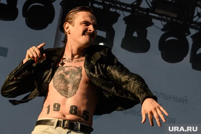 Финансовое положение музыканта ухудшилось после отъезда из РФ