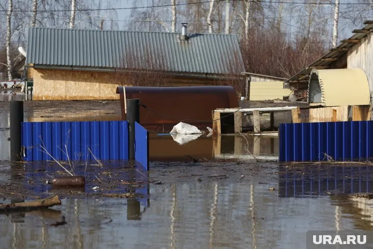 Вода подтопила несколько населенных пунктов в Казанском районе