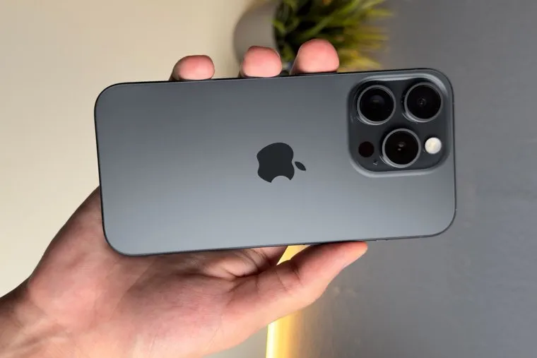 Apple Iphone 16.stock