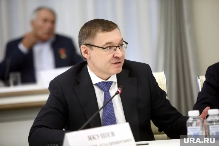 Владимир Якушев принимает участие в выездном заседание Комитета Госдумы