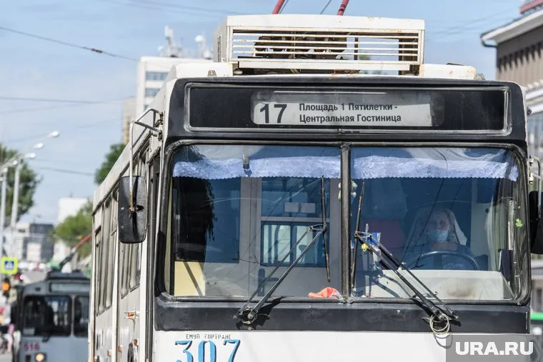 Житель Екатеринбурга спровоцировал длительную остановку троллейбуса