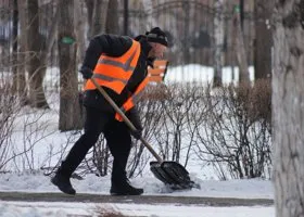 Тюменцы, отказавшиеся брать в руки оружие, стали дворниками и санитарами