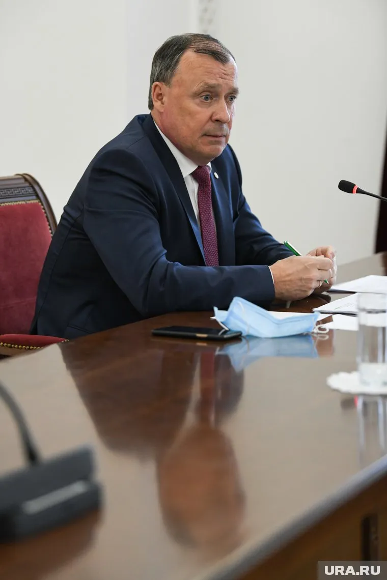 По данным URA.RU, за месяцы работы Алексей Орлов со многими крупными застройщиками уже переговорил — но по отдельности