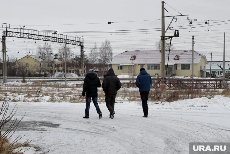 Жители Октябрьского не верят в версию убийства семьи подростком