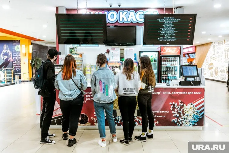 Открылись кинотеатры, но кальянные и детские игровые центры закрыты