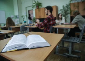 Ученые создали учебник для тех, кто будет строить будущее России