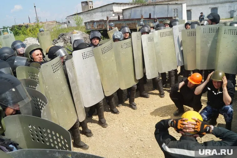 Заключенные тагильской колонии написали массовое заявление на насилие со стороны сотрудников и активистов зоны