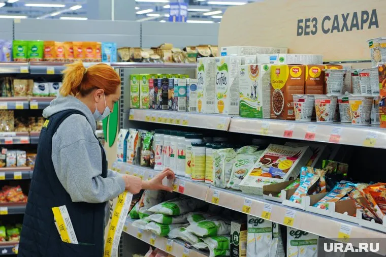 На торгово-закупочной сессии обсуждают требования к продукции, презентуют и дегустируют товары