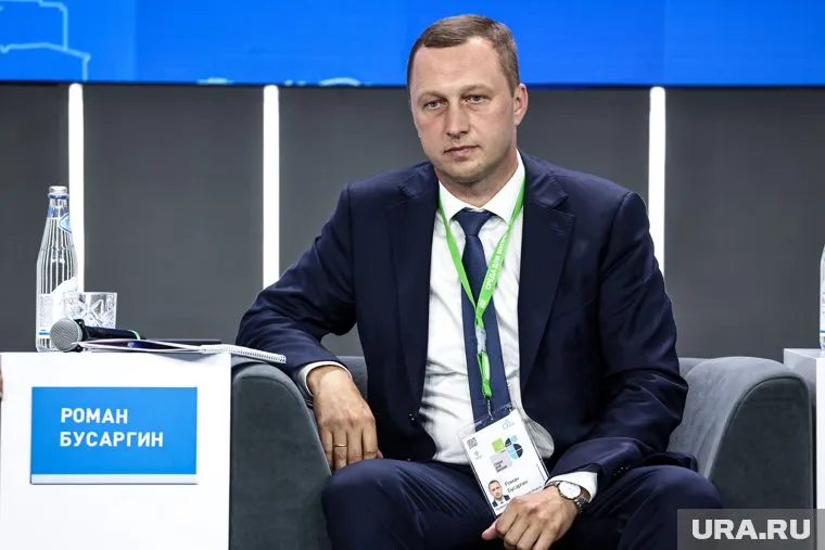 Бусаргин посетил дом, пострадавший от атаки ВСУ в Энгельсе